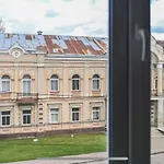 Vintage 2Bed Condo-Prime Rentals